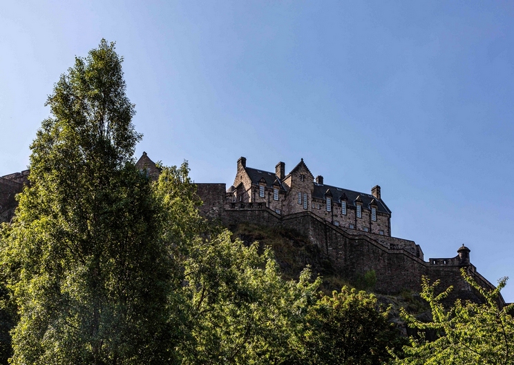 محله های قدیم و جدید ادینبرا، ماهان ادیب