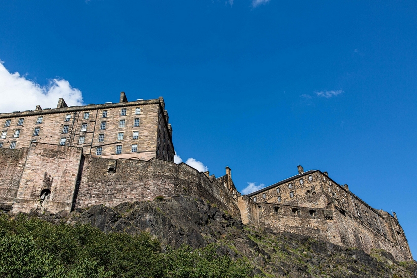 محله های قدیم و جدید ادینبرا، ماهان ادیب