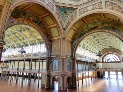 ساختمان نمایشگاه سلطنتی و باغ های کارلتون